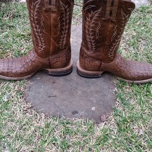 Caiman Boots